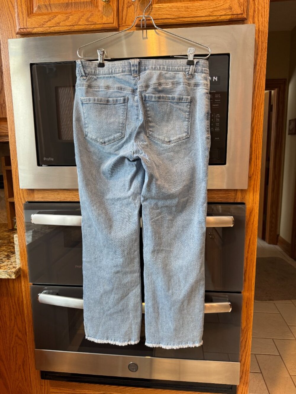 Democracy Itty Bitty Boot Cut Cropped Light Denim Jeans 6 - Picture 4 of 7